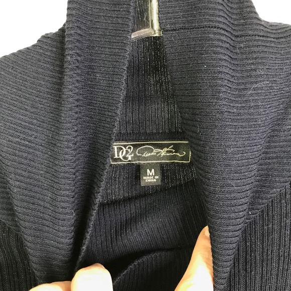 DG2 By Diane Gilman Women's Sweater Navy Blue Ribbed Flared Sleeves Turtleneck M - Picture 2 of 8